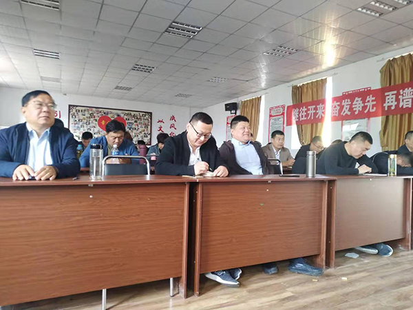 百煉成鋼、眾志成城—匯豐銷(xiāo)售精英國慶大練兵